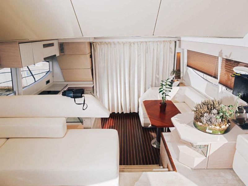 Book yachts online - motorboat - PR Marine 62 - Valentina - rent