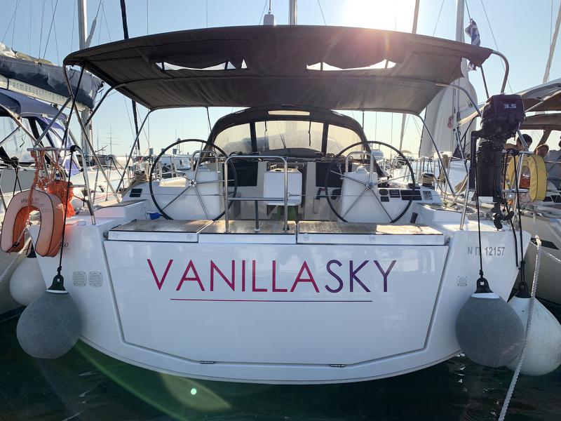 Book yachts online - sailboat - Dufour 460 Grand Large (4 cab) - Vanilla Sky - rent