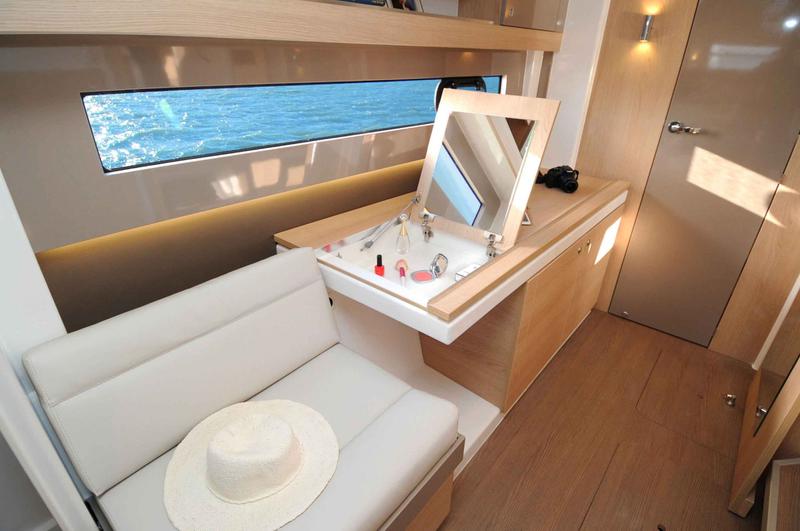Book yachts online - catamaran - Bali 4.1 - Medusa I - rent