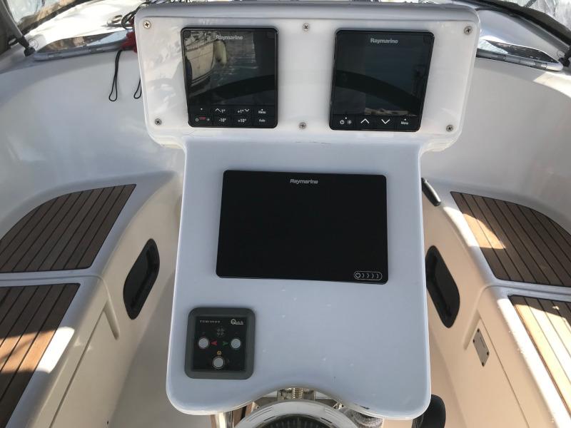 Book yachts online - sailboat - Oceanis 423 - Luna - rent