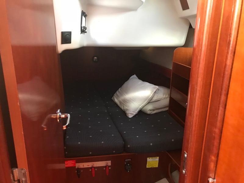 Book yachts online - sailboat - Oceanis 423 - Luna - rent