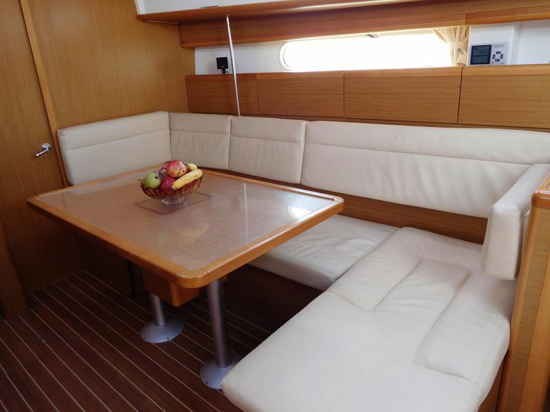 Book yachts online - sailboat - Sun Odyssey 44 i - Anastasia - rent