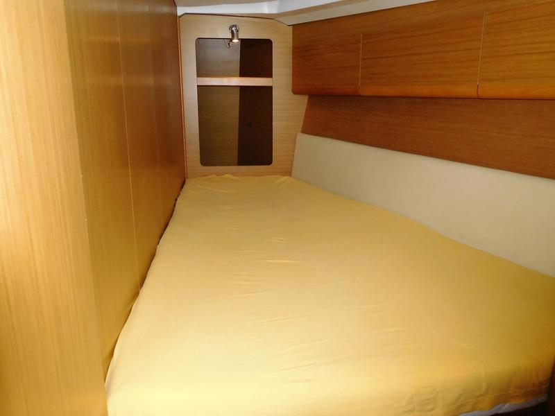 Book yachts online - sailboat - Sun Odyssey 44 i - Anastasia - rent