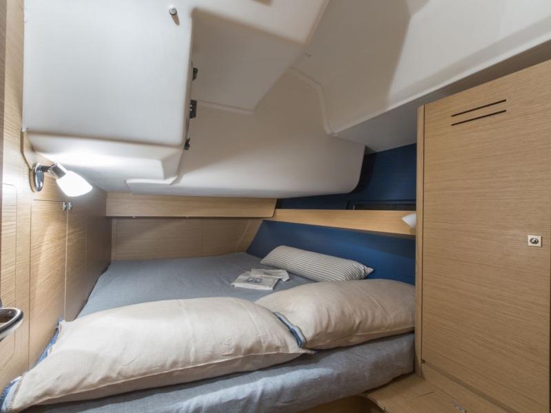 Book yachts online - sailboat - Dufour 460 Grand Large (5 cab) - Salted Caramel - rent