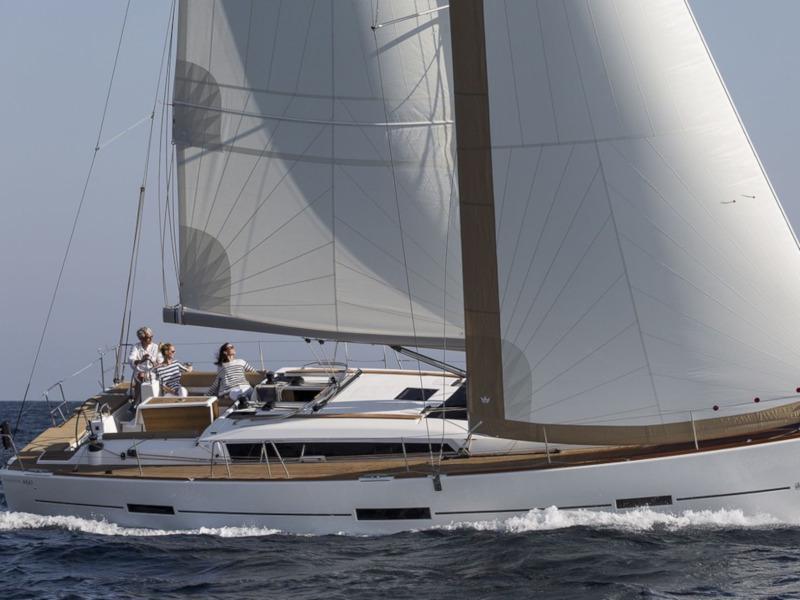 Book yachts online - sailboat - Dufour 460 Grand Large (5 cab) - Salted Caramel - rent