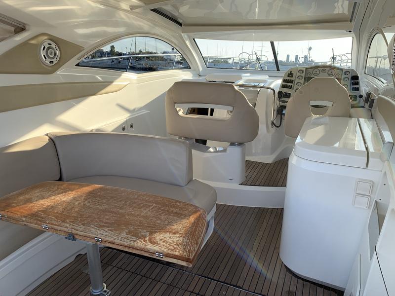Book yachts online - motorboat - Beneteau Monte Carlo 37 ΗΤ - Hermes (Skippered) - rent