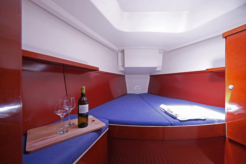 Book yachts online - sailboat - Hanse 400e - Achinos - rent