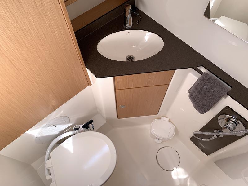 Book yachts online - sailboat - Bavaria Cruiser 46 - Oceanos - rent