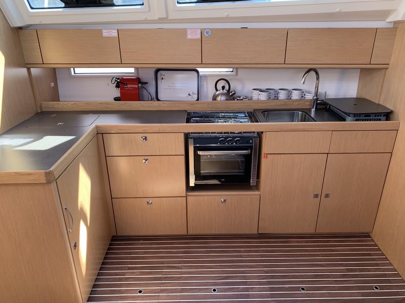 Book yachts online - sailboat - Bavaria Cruiser 46 - Oceanos - rent