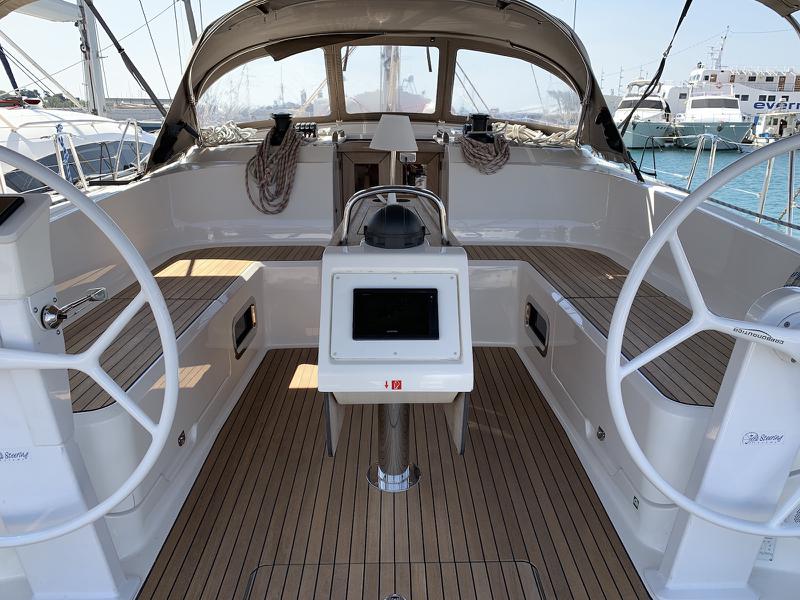 Book yachts online - sailboat - Bavaria Cruiser 46 - Oceanos - rent