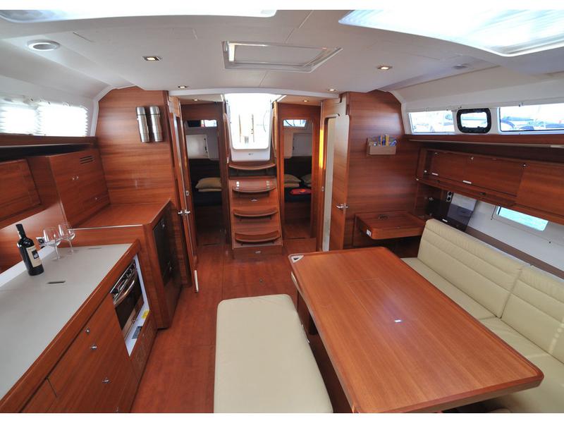 Book yachts online - sailboat - Dufour 460 Grand Large (5 cab) - Fish N`Chips - rent
