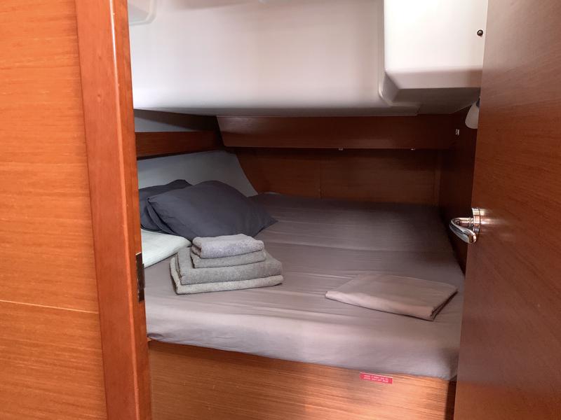 Book yachts online - sailboat - Dufour 460 Grand Large (5 cab) - Fish N`Chips - rent