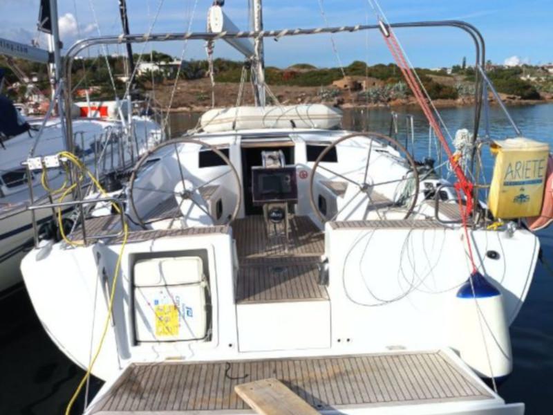 Book yachts online - sailboat - Hanse 385 - Thetis - rent