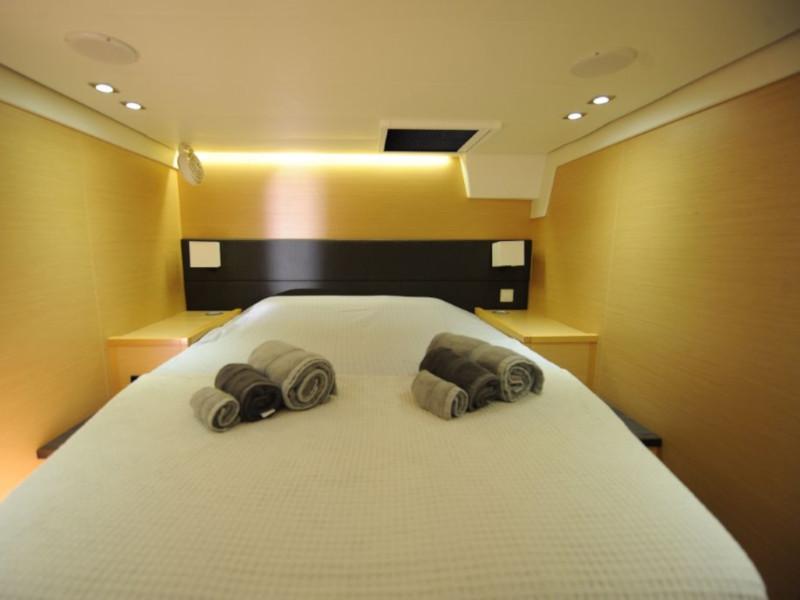 Book yachts online - catamaran - Lagoon 560 - Daddy's Hobby - rent