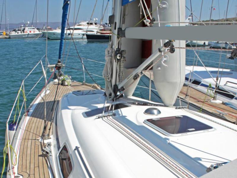 Book yachts online - sailboat - Bavaria 33 Cruiser - Arethusa - rent