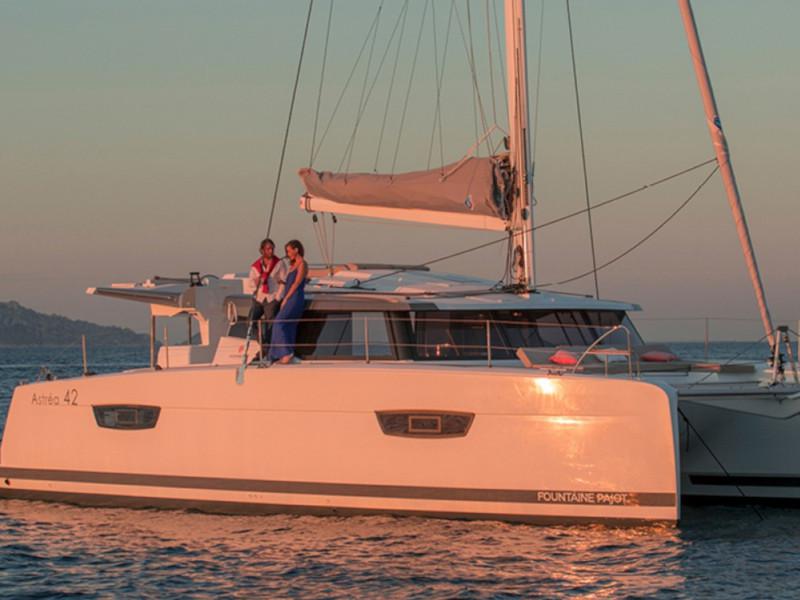 Book yachts online - catamaran - Astréa 42 - Princess Kiara - rent