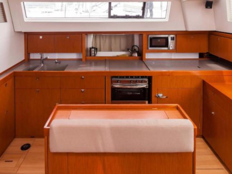 Book yachts online - sailboat - Beneteau Sense 50 - Free Bird - rent