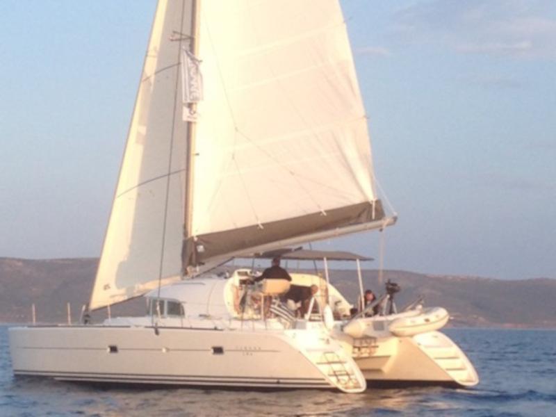 Book yachts online - catamaran - Lagoon 380 - Achilleas - rent