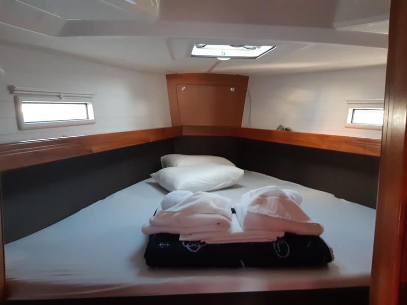Book yachts online - sailboat - Bavaria Cruiser 41 - Sake - rent