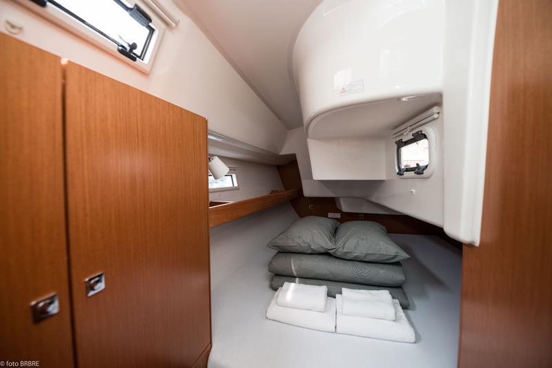 Book yachts online - sailboat - Bavaria Cruiser 34 - Lia  - rent