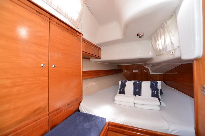 Book yachts online - sailboat - Bavaria 38 cruiser - Enigma - rent