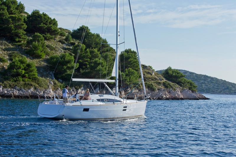Book yachts online - sailboat - Elan 40 Impression - Black Jack - rent