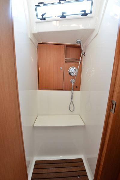 Book yachts online - sailboat - Bavaria 45 Cruiser - Enya - rent