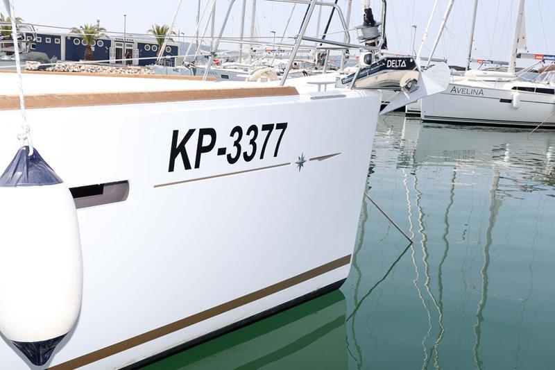 Book yachts online - sailboat - Sun Odyssey 449 - Nina - rent