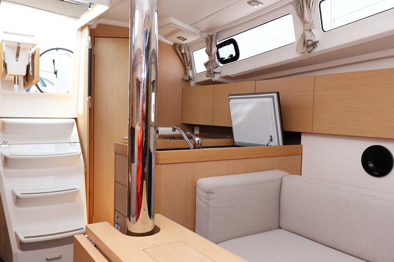 Book yachts online - sailboat - Oceanis 35.1 - Aquarius  - rent