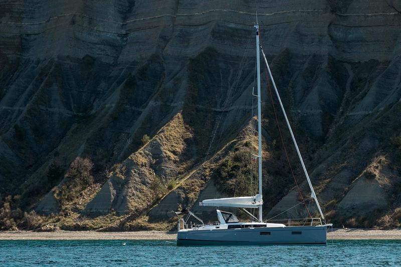 Book yachts online - sailboat - Oceanis 38.1 - Reya - rent