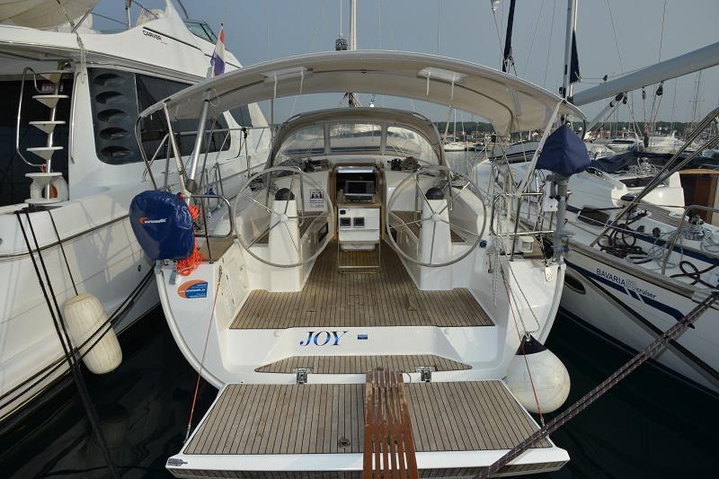 Book yachts online - sailboat - Bavaria Cruiser 40 - Joy   - rent