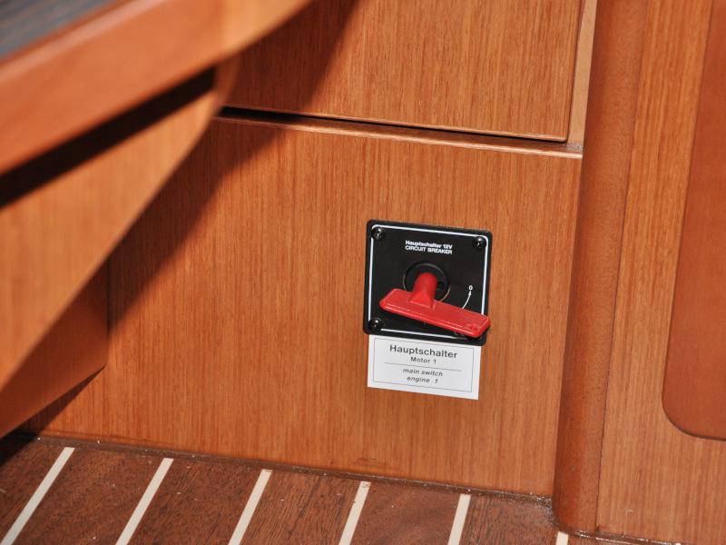 Book yachts online - sailboat - Bavaria Cruiser 37 - Polo - with bowthruster - rent