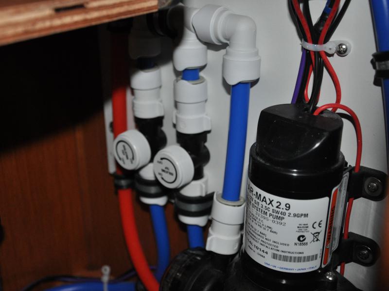 Book yachts online - sailboat - Bavaria Cruiser 37 - Polo - with bowthruster - rent