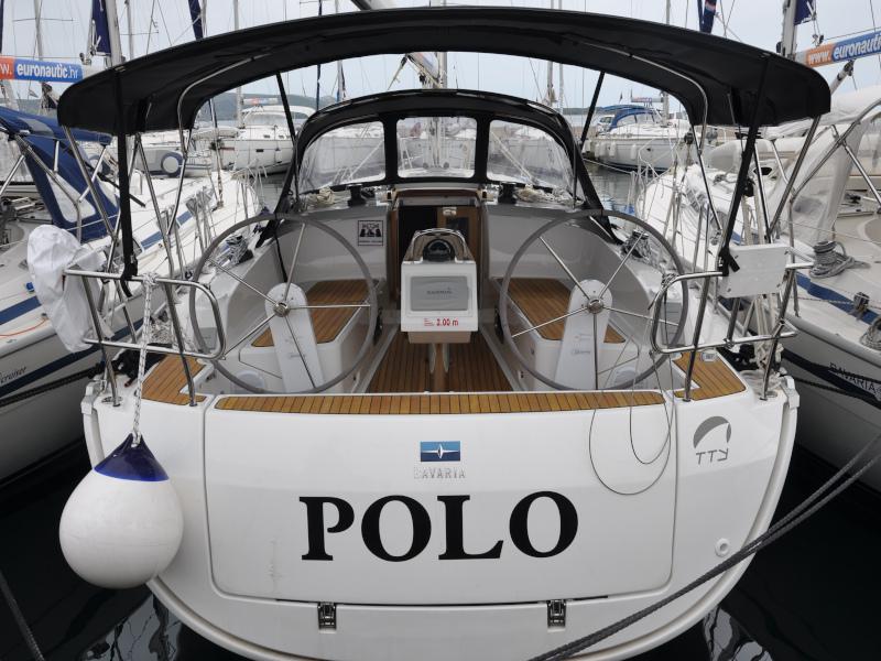 Book yachts online - sailboat - Bavaria Cruiser 37 - Polo - with bowthruster - rent