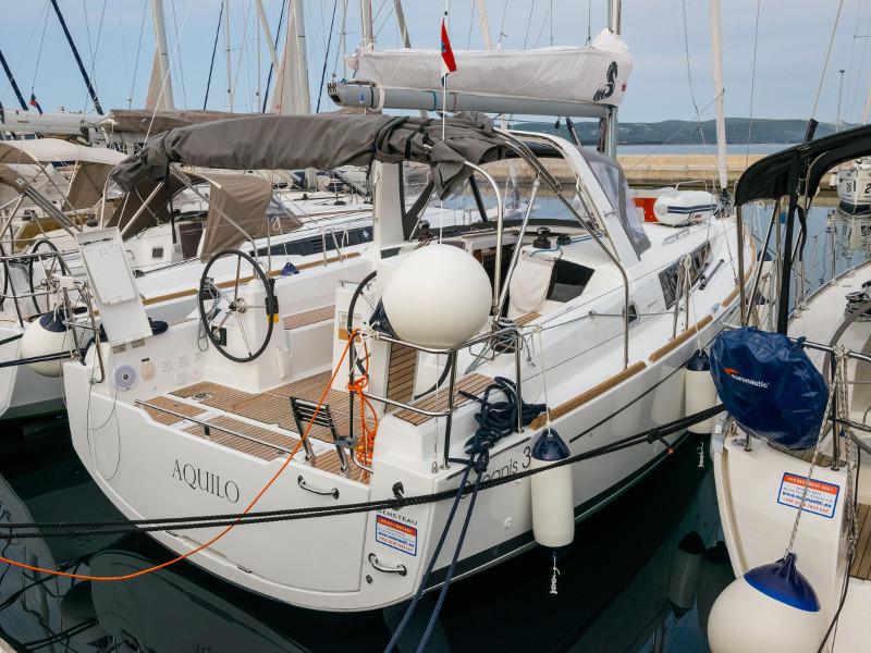 Book yachts online - sailboat - Oceanis 35.1 - Aquilo - rent
