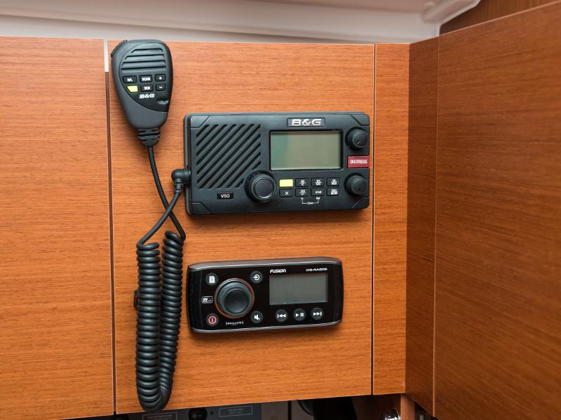 Book yachts online - sailboat - Oceanis 35.1 - Aquilo - rent