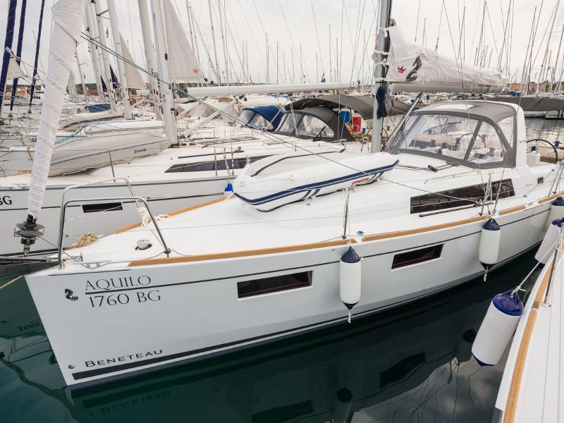 Book yachts online - sailboat - Oceanis 35.1 - Aquilo - rent