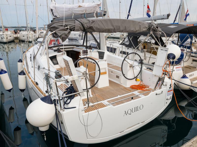 Book yachts online - sailboat - Oceanis 35.1 - Aquilo - rent