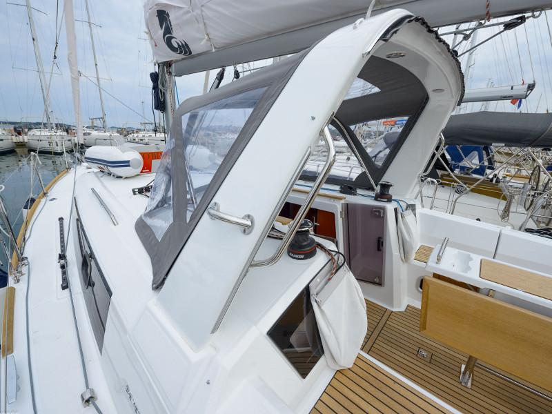 Book yachts online - sailboat - Oceanis 35.1 - Aquilo - rent