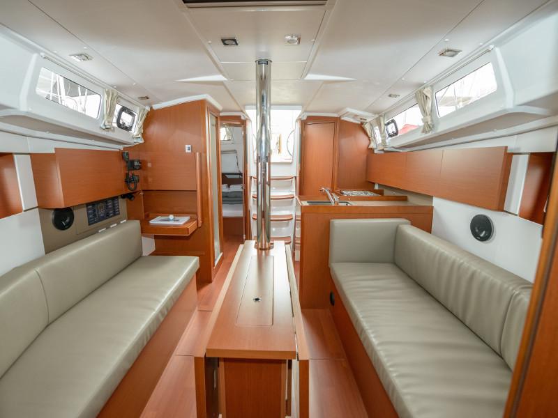 Book yachts online - sailboat - Oceanis 35.1 - Aquilo - rent