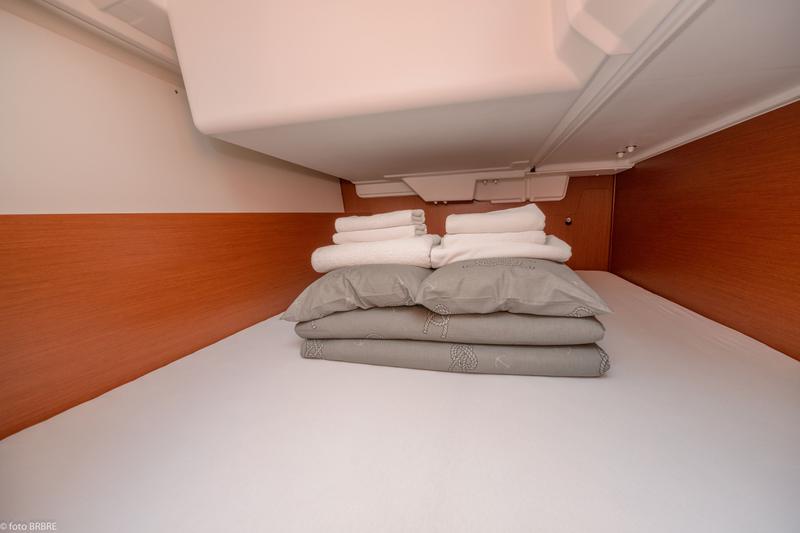 Book yachts online - sailboat - Oceanis 35.1 - Aquilo - rent