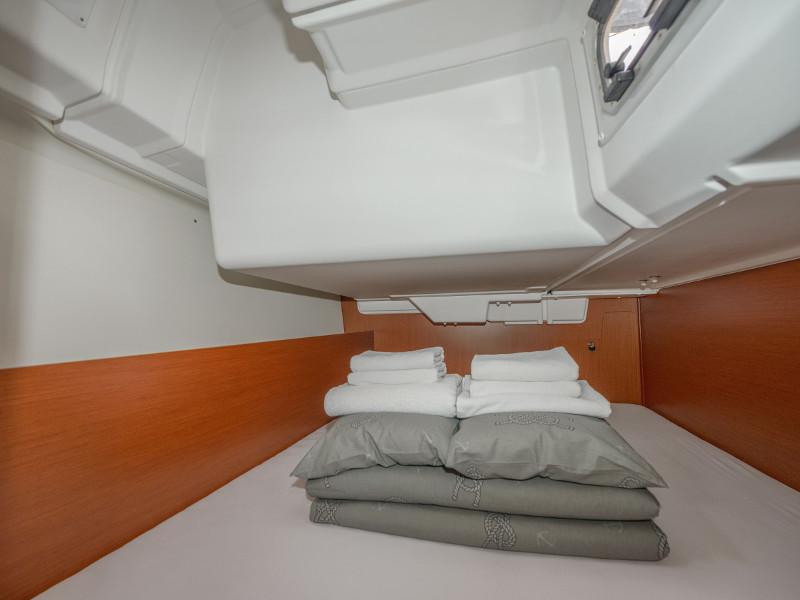 Book yachts online - sailboat - Oceanis 35.1 - Aquilo - rent
