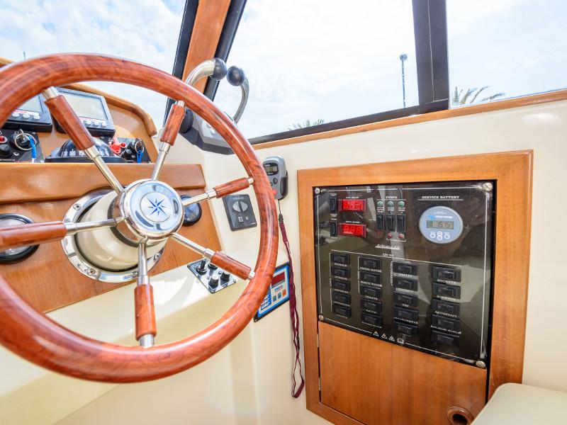 Book yachts online - motorboat - Adriana 44 - Stone Haven - rent