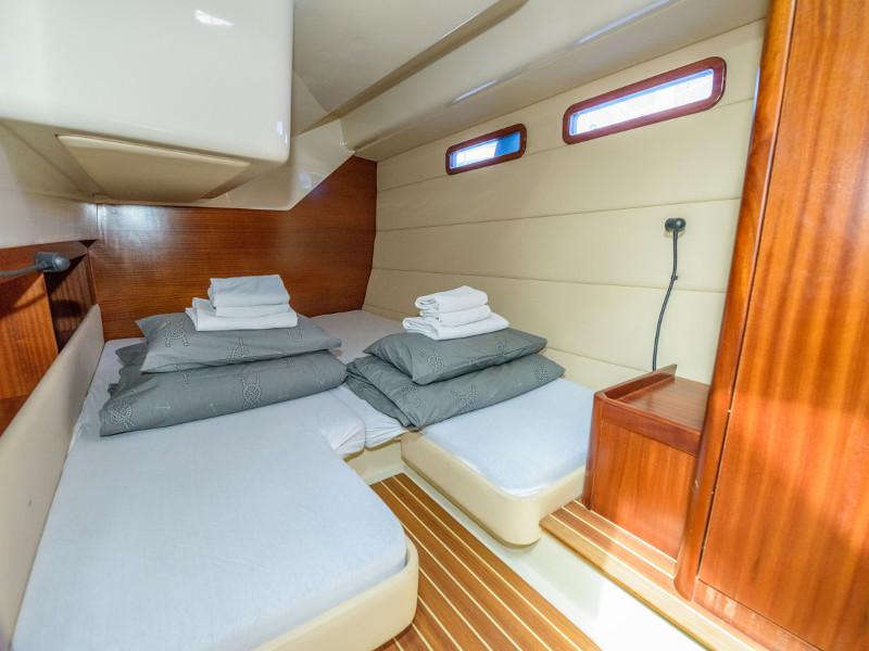 Book yachts online - motorboat - Adriana 44 - Stone Haven - rent