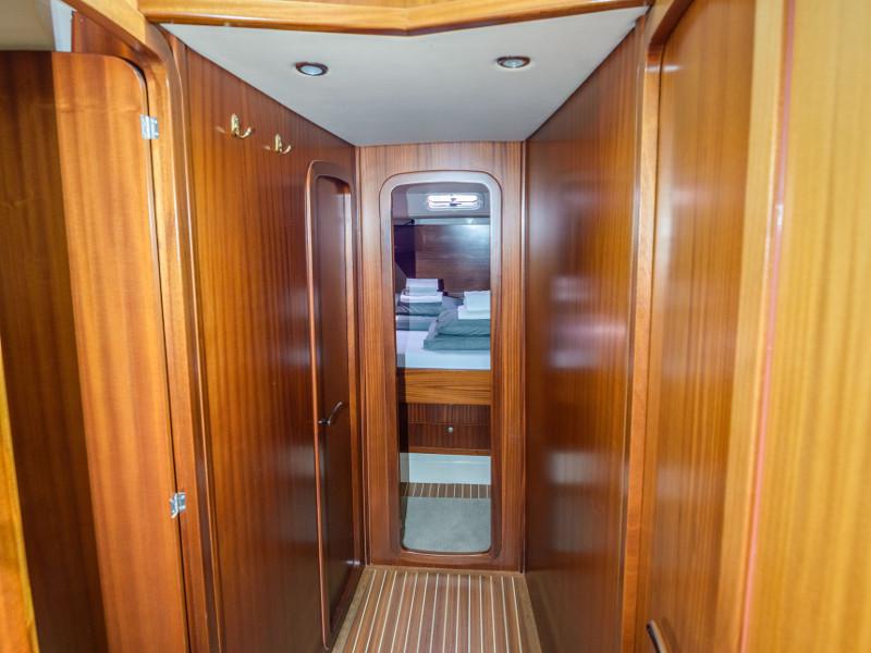 Book yachts online - motorboat - Adriana 44 - Stone Haven - rent