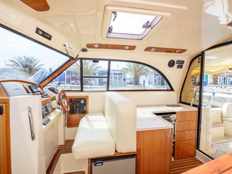Book yachts online - motorboat - Adriana 44 - Stone Haven - rent