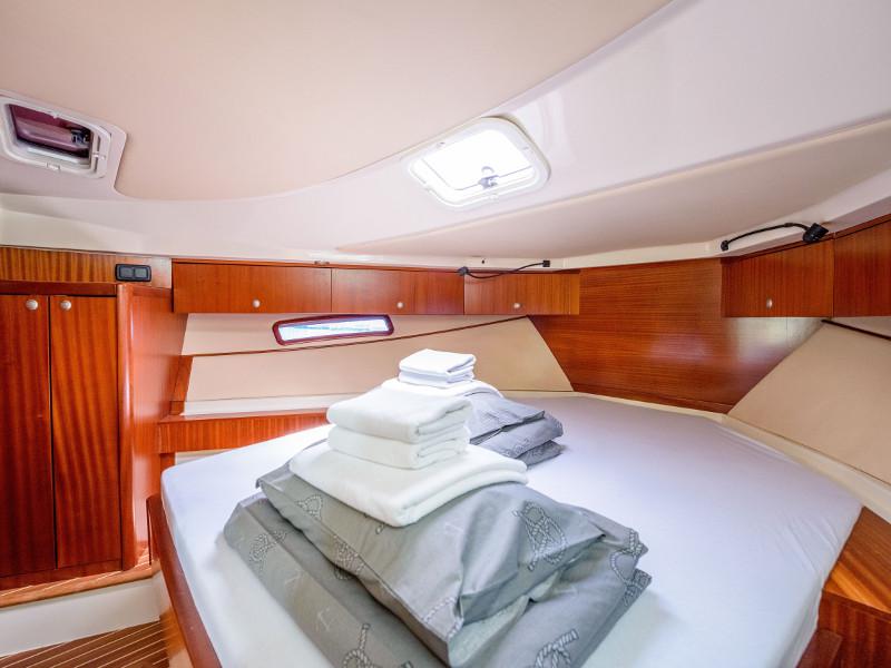 Book yachts online - motorboat - Adriana 44 - Stone Haven - rent