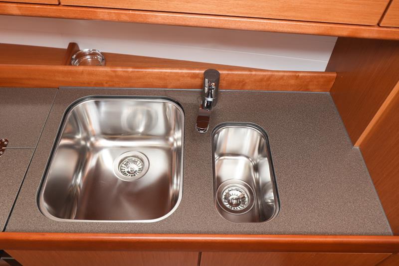 Book yachts online - sailboat - Bavaria Cruiser 46. - Avelina - rent