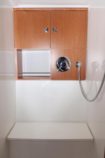 Book yachts online - sailboat - Bavaria Cruiser 46. - Avelina - rent