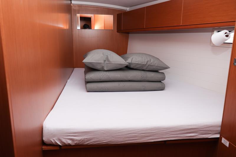 Book yachts online - sailboat - Bavaria Cruiser 46. - Avelina - rent